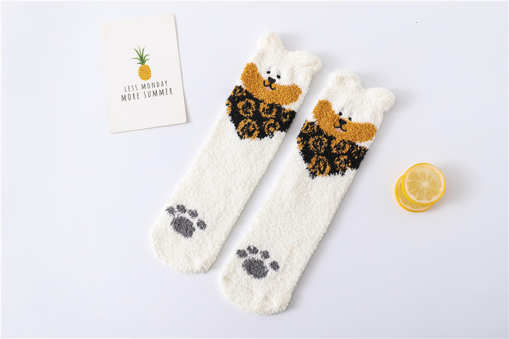 Exquisite Embroidery Coral Cashmere Socks Female Puppy Cartoon Retro National Socks Warm Winter Home Grant Fluffy Fuzzy Socks